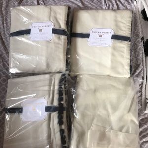 PBteen; Emily &Meritt Black out drapés,